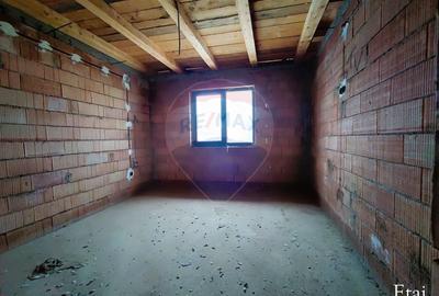 Casă/vilă spațioasă, centrală în Săliște, structură S+P+E+M - 10