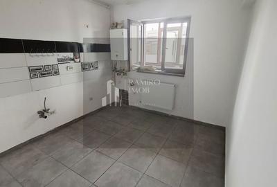 Apartament cu 3 camere decomandat în Metalurgiei - 3