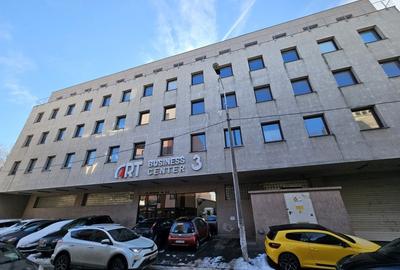 Birou, 5000 mp în Unirii