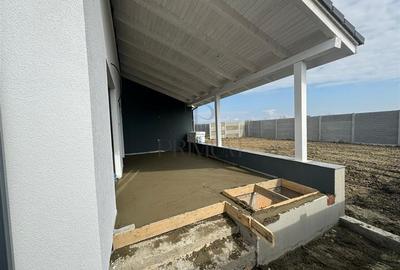 Duplex pe plan - 4 camere - zona linistita - terasa mare - 3