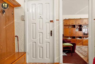 Apartament cu 3 camere decomandat, mobilat în Est - 1