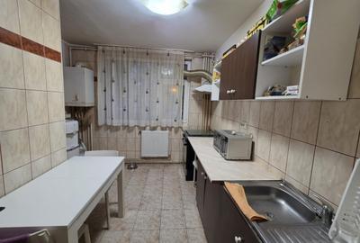Apartament cu 4 camere decomandat, mobilat în Titan - 16