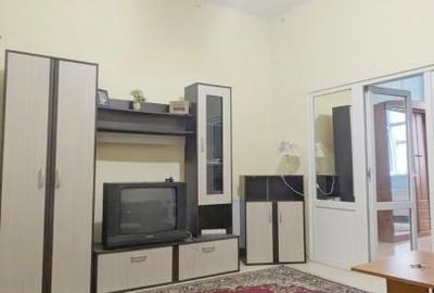 Metrou Universitate Izvor, 3 camere 70 mp in bloc Centrala Proprie, AC - 14