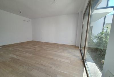 Monarch Soleil - finisaje de lux: parchet,usi, tamplarie lemn natural - 13