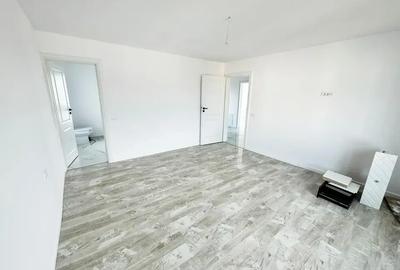 Casă cu 5 camere cu Canalizare în Sud - 11