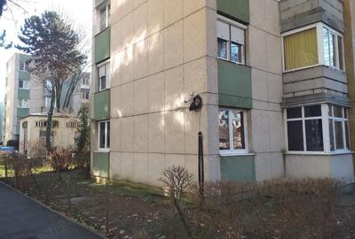 Apartament 3 camere decomandate zona Poli 2 - 1