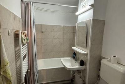 Apartament  modest, 2 camere zona Gheorghe Lazar - 12