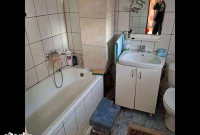 Casă cu 3 camere cu Teren 280 Mp în CFR - 2