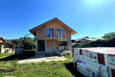 Casă cu 4 camere în Ghioșești - 3