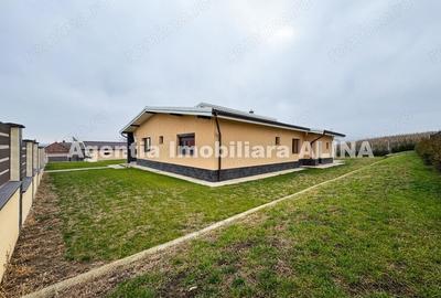 Casă cu 4 camere în Central - 2
