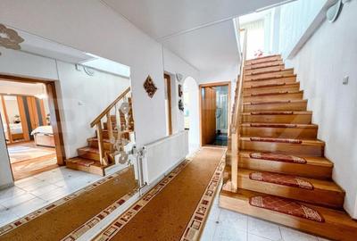 Vila deosebita de 534 mp, 1800 mp, terasa, Codlea - 3