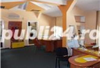 Spațiu comercial, de 1,500 mp, în Central - 4
