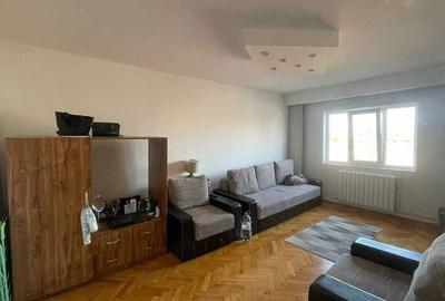 Apartament cu 3 camere decomandat în Soarelui - 2