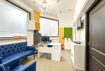 Casă individuală cu 6 camere cu Canalizare în P-ța Victoriei - 3