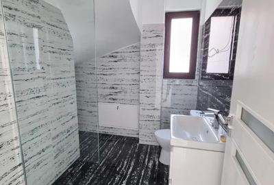 Casă individuală cu 3 camere cu Canalizare în Central - 11