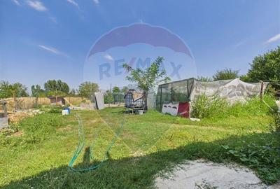Hala, teren 5000 mp si casa in Potlogi- 38 km pana in Bucuresti - 15