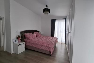 Casa cu piscina și gradina  de vanzare - 11