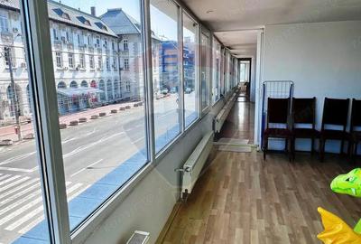 Apartament de vanzare Gala?i, 6 camere, Faleza - locuin?a sau birouri - 6