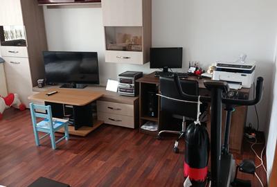 Apartament cu 3 camere decomandat în Central - 6