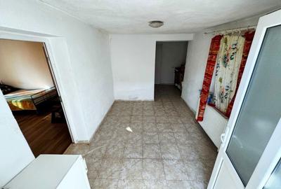 Casă cu 3 camere în Roșia de Secaș - 6