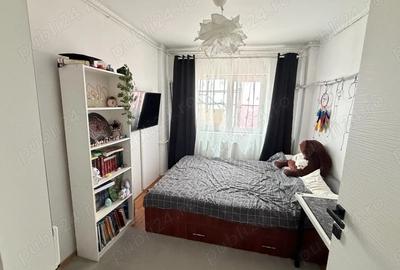 Apartament cu 3 camere semidecomandat în Titan - 2