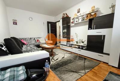 Apartament cu 3 camere decomandat în Crângași - 2