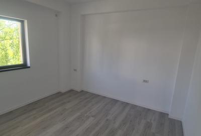 Apartament cu 3 camere semidecomandat în Tunari - 11