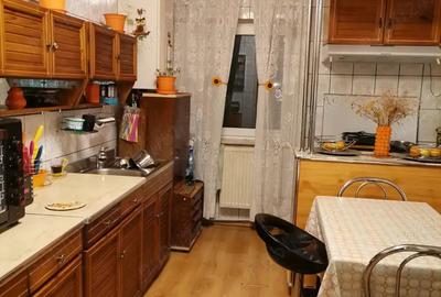 Apartament 3camere Simeria etaj 1 - 5