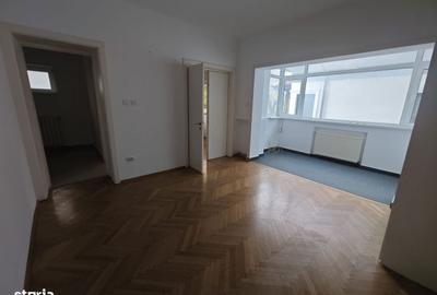Apartament cu 4 camere în Primăverii - 3