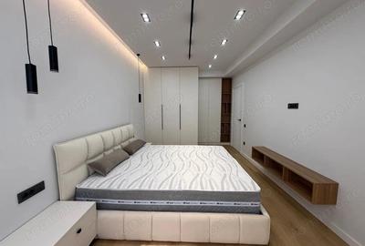 Casă cu 5 camere cu Teren 350 Mp în Dumbrăvița - 1