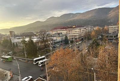 Apartament cu 3 camere decomandat în Central - 3