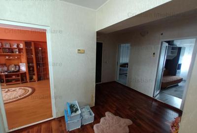 Apartament cu 3 camere decomandat în Viziru 3 - 6