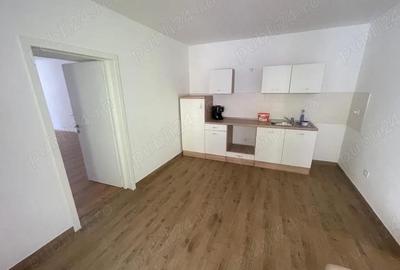 Spațiu comercial, de 70 mp, în Central - 1