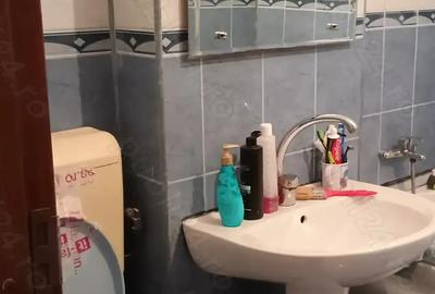 Vand ap.3 camere,decomandat - 2