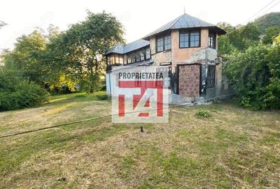 Casă cu Teren 1175 Mp în Griviței - 1