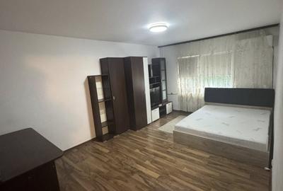 Apartament cu 1 camera, decomandat, etajul 2/4, zona Targu Cucu - 1
