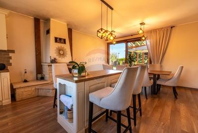 Proprietate exclusivista de vanzare: 2 case | 9 camere | 2000 mp teren - 40