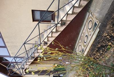 De vanzare,casa ?i gradina 3000m - 3