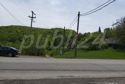 Teren de 2200 mp, în Moieciu