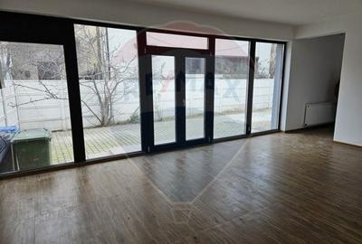 Casă cu 4 camere cu Teren 198 Mp în Tei - 7