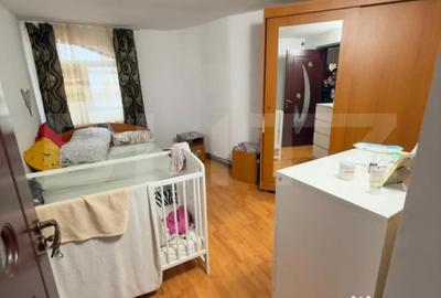 Casă cu 6 camere cu Teren 2800 Mp în Abator - 12