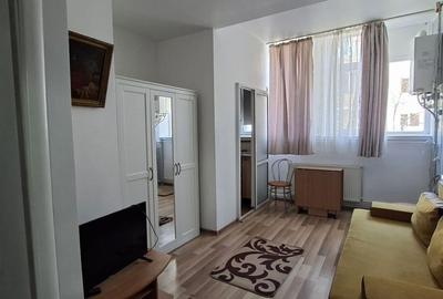 Garsonieră în Est - 7