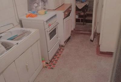 Apartament cu 3 camere decomandat în Petros - 4