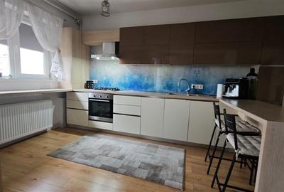 Apartament cu 3 camere decomandat, mobilat în 9 Mai - 4