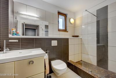 Casă individuală cu 11 camere cu Canalizare în Mogoșoaia - 2