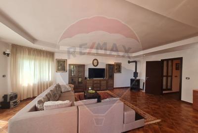 Casa / Vila cu 6 camere in Jorasti - 1