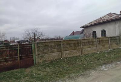 Teren de 1080 mp, în Coșoveni - 4