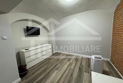 Garsonieră decomandată în Central - 4