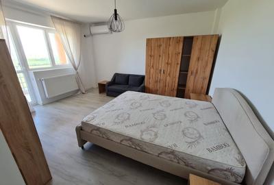 Garsonieră decomandată în Central