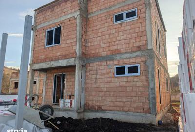 Casă cu 4 camere cu Teren 700 Mp în Baciu - 3
